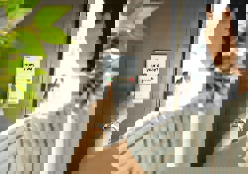 Beyond the Buzzwords: Unpacking the real differences between Employee Engagement and Employee Experience